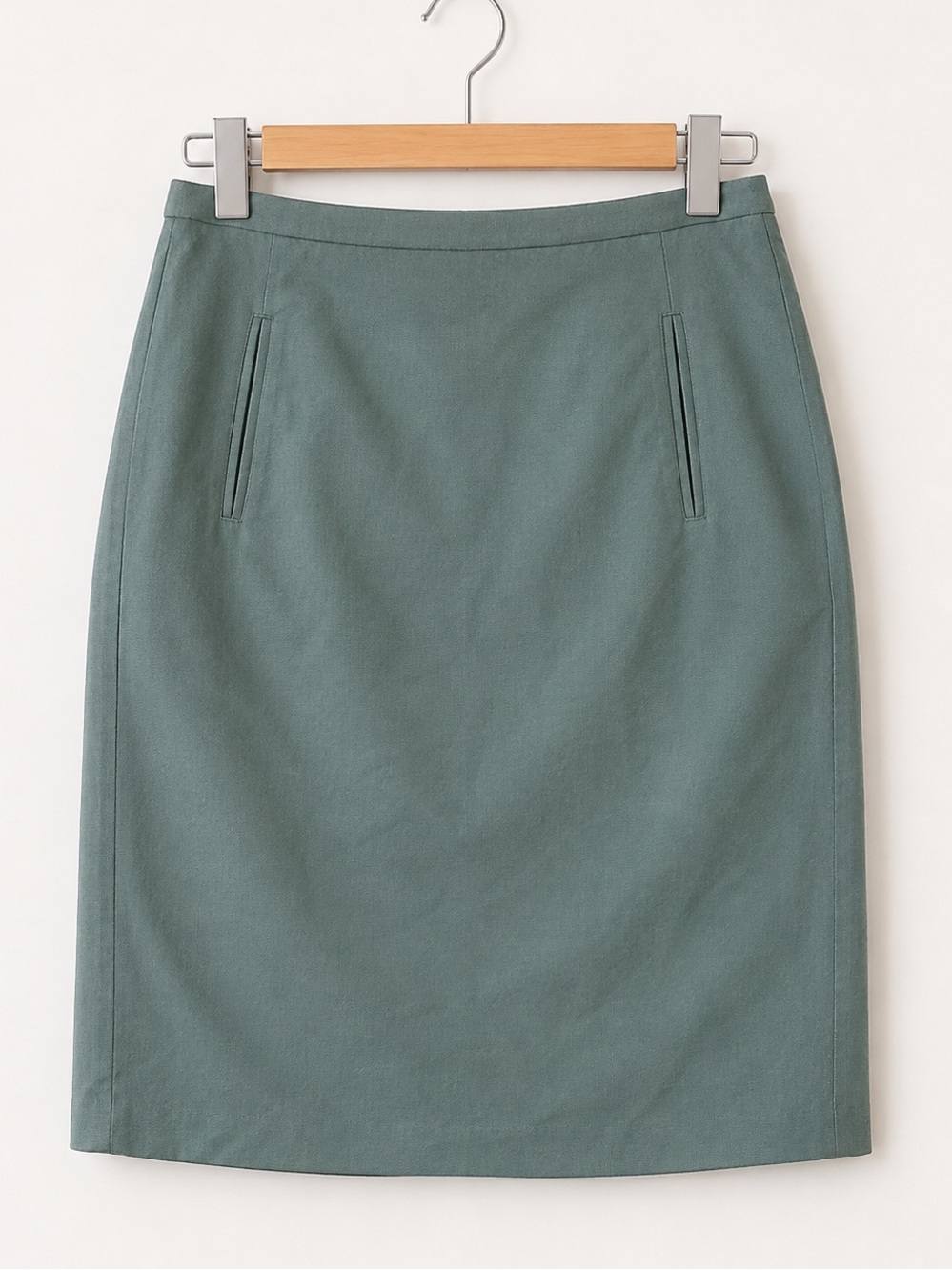 Barry Bricken Silk Wool Pencil Skirt Green Lined
Classic Size 16